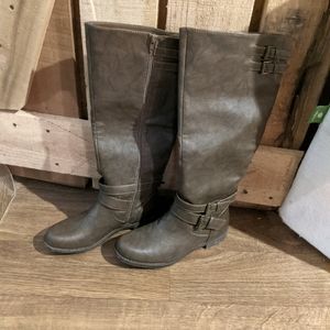 Justfab boots size 9